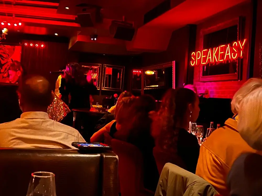 Le Speakeasy