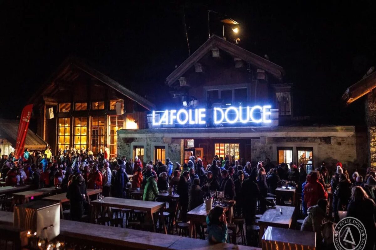 La Folie Douce, Meribel #France Source: @journeyintolavillelumiere