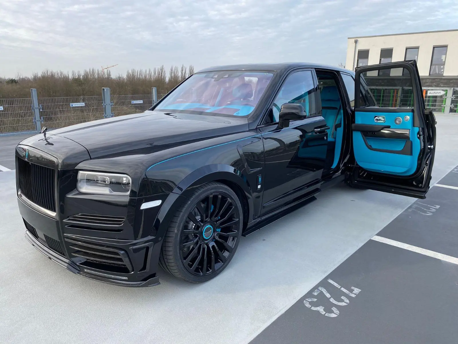 Rolls Royce Black Badge Cullinan