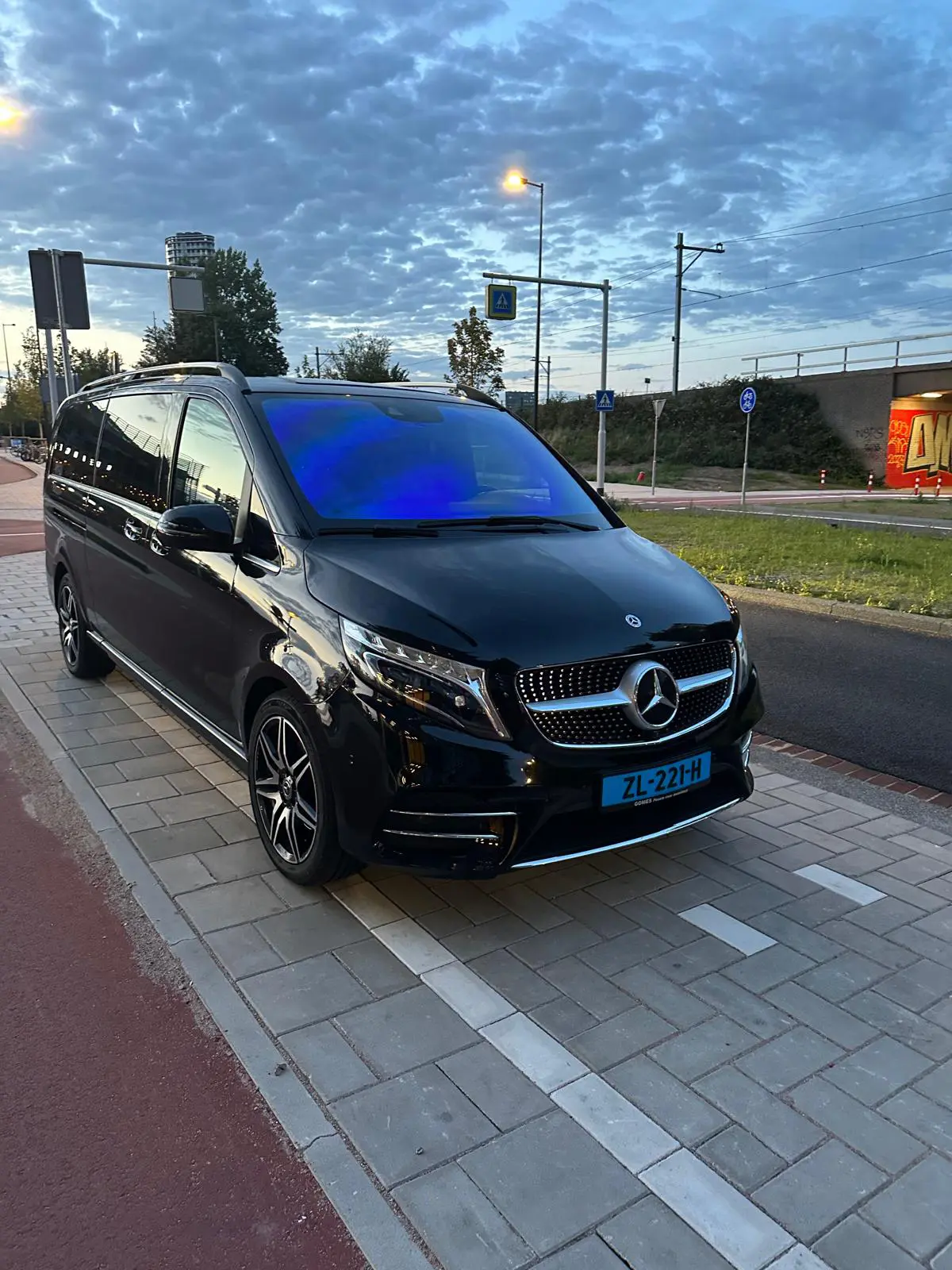 Mercedes-Benz V-Class