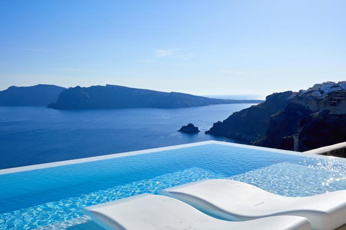 Canaves Oia Suites