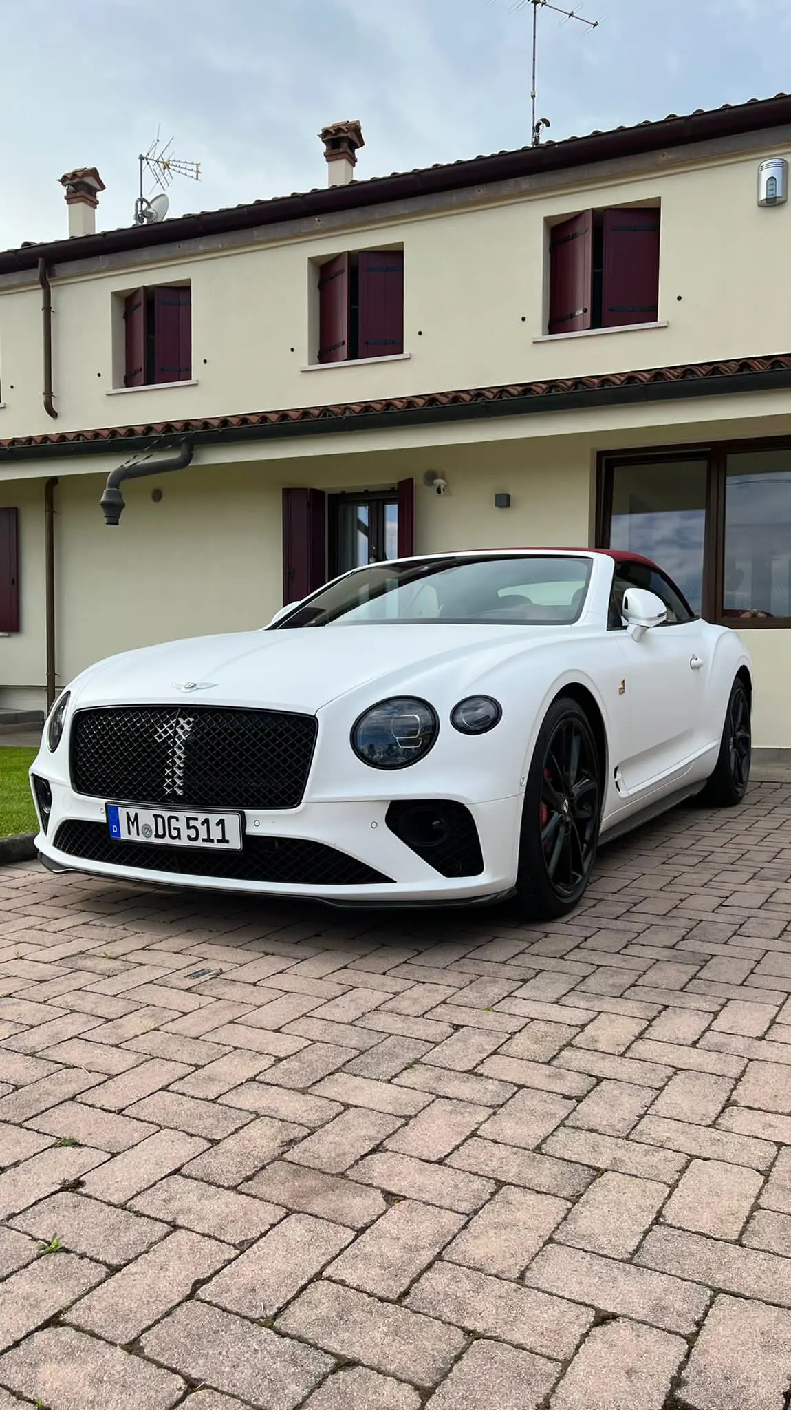 Bentley Continental GTC W12 Number-1