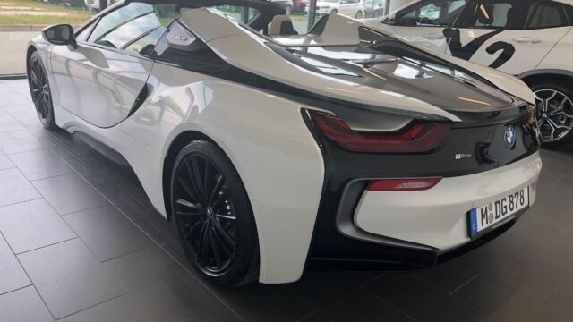 BMW i8 Roadster