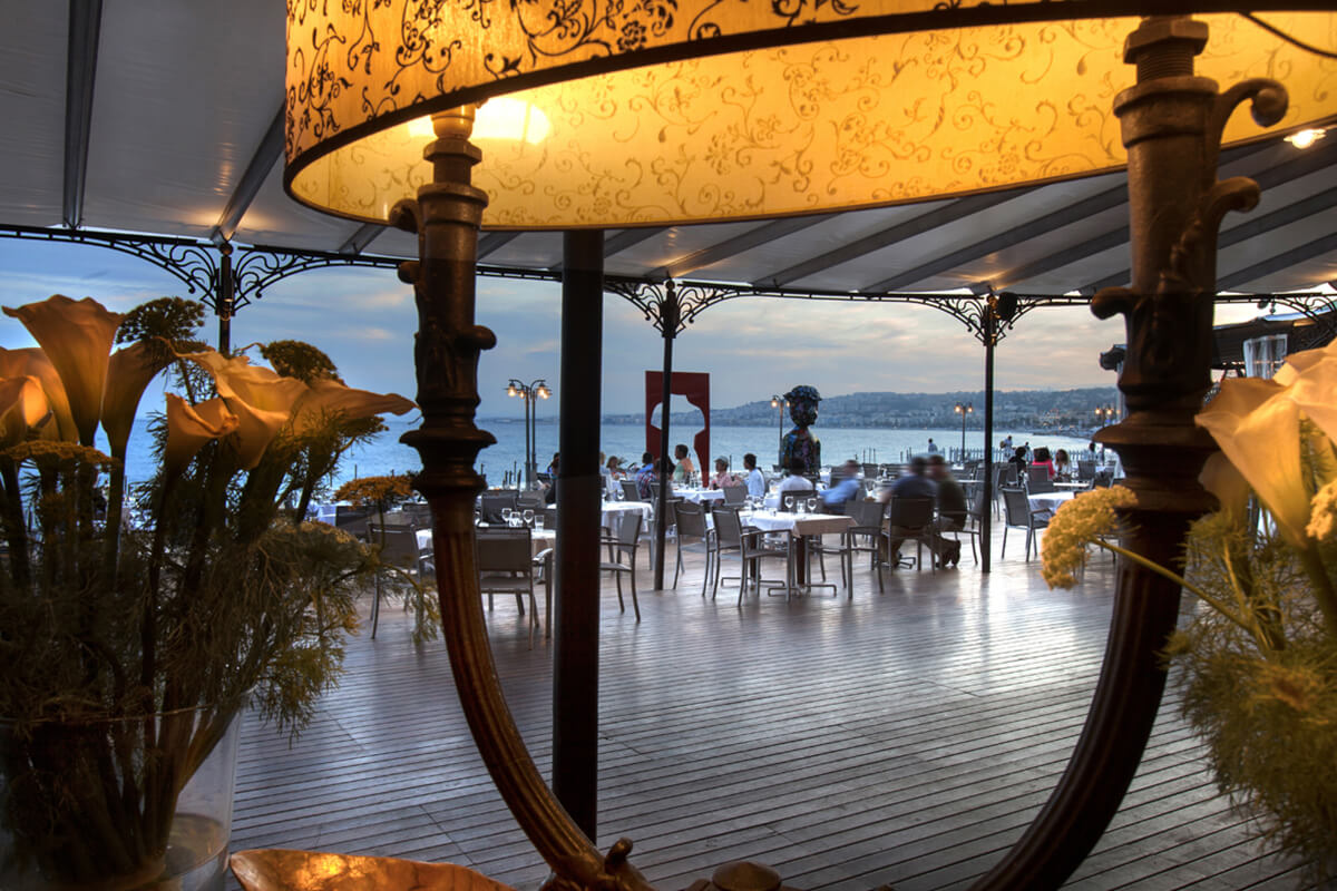 Castel Plage - Private beach, Bar & Restaurant in Nice