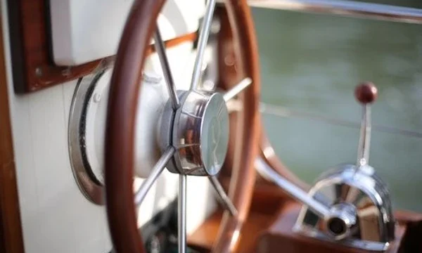 Corto boat ride on the Seine