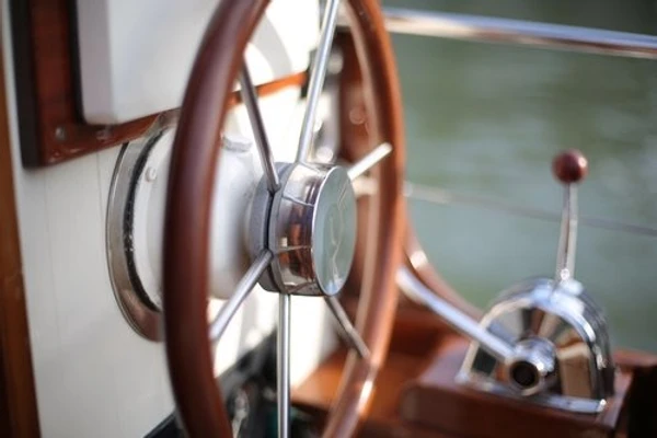 Corto boat ride on the Seine