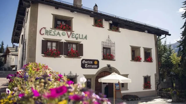 Chesa Veglia Restaurant & Bar