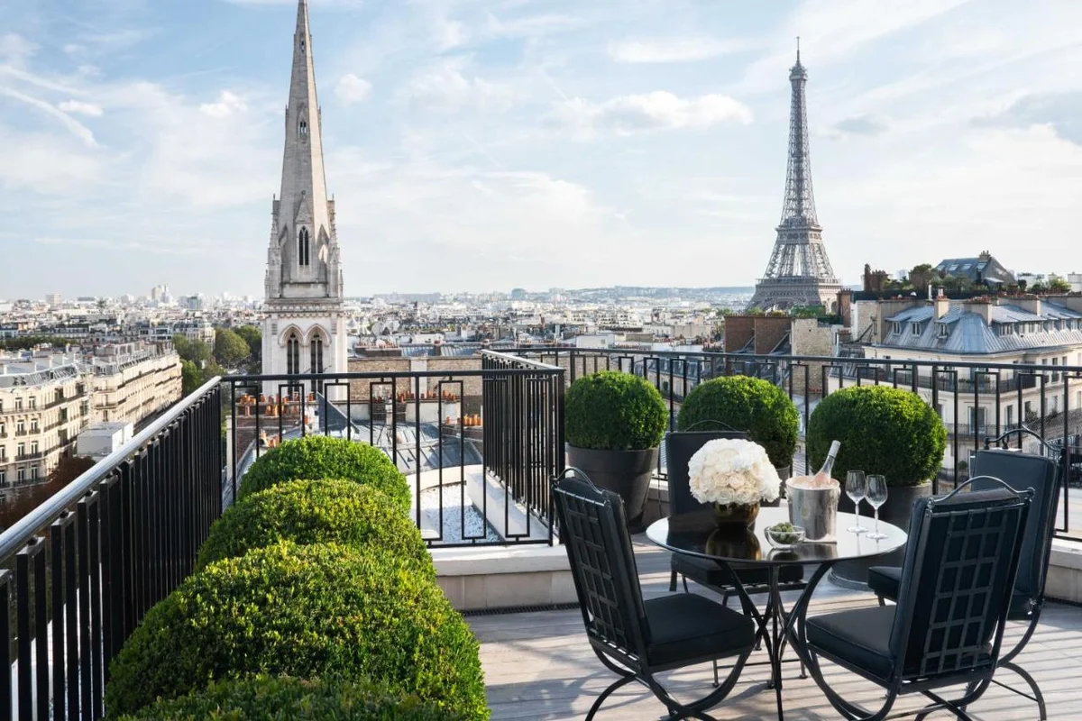 Four Seasons Hotel George V, Paris