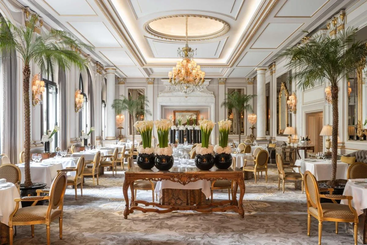 Four Seasons Hotel George V, Paris