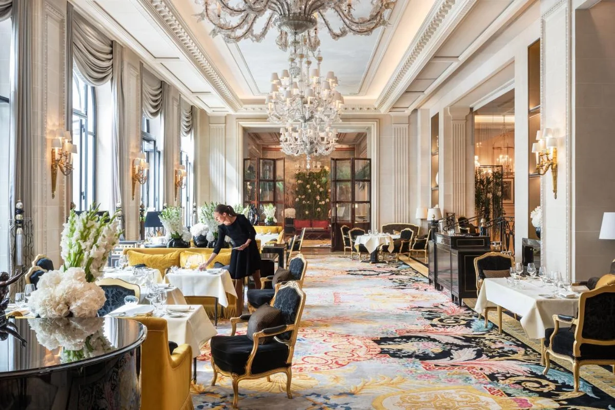 Four Seasons Hotel George V, Paris