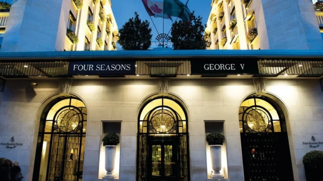 Four Seasons Hotel George V, Paris