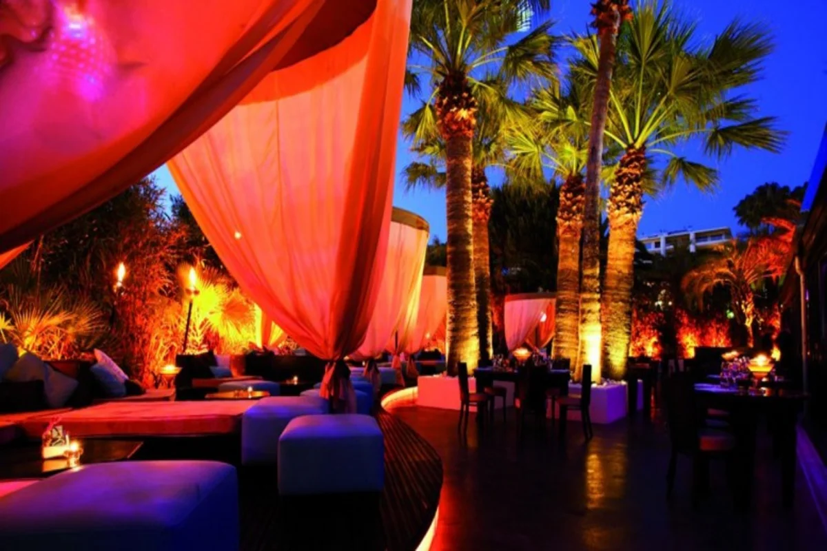 Restaurant & Night Club Le Baoli Cannes