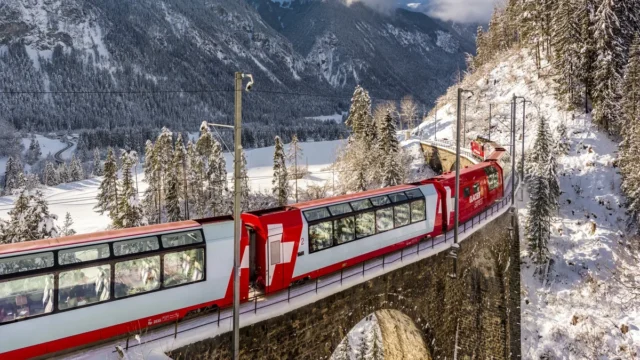 Excellence rail journey through the Swiss Alps - Glacier Express