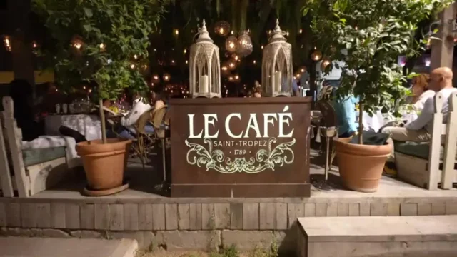 Le Café Saint-Tropez