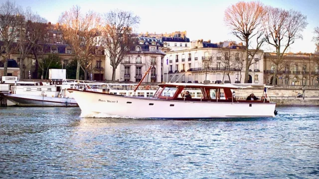 Dinner Cruise Paris | Paris Yacht 1 | Seine