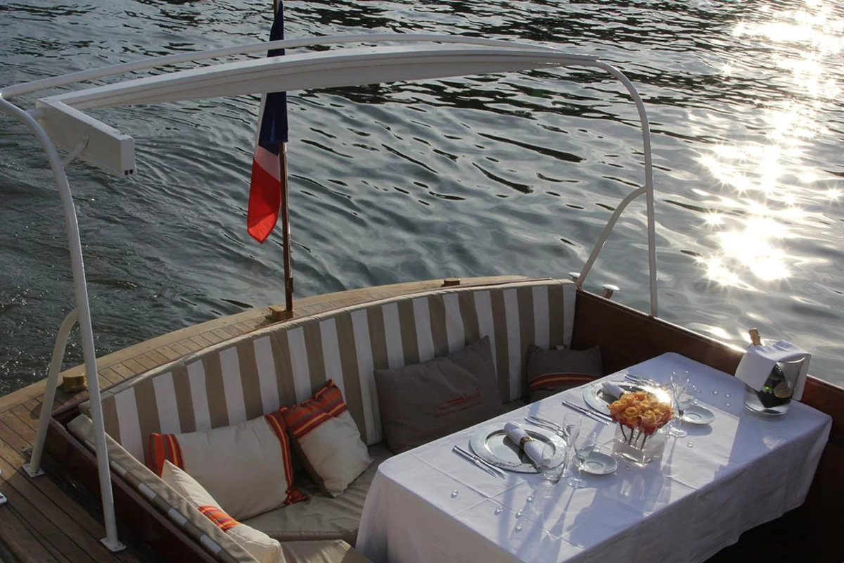 Dinner Cruise Paris | Paris Yacht 1 | Seine