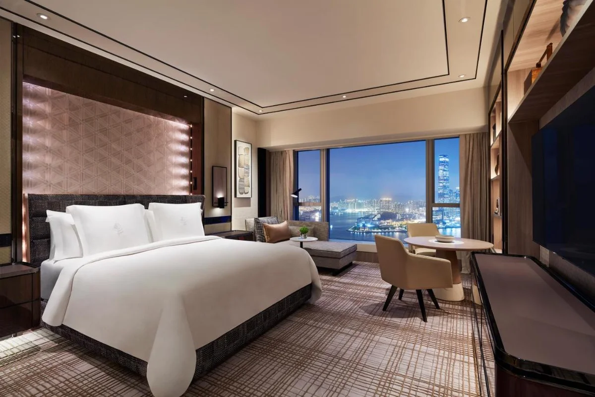 Four Seasons, Hong Kong