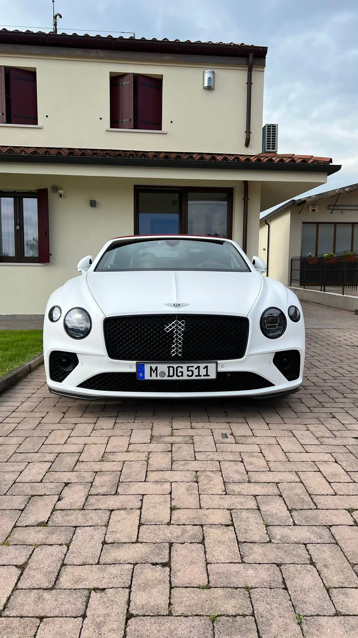 Bentley Continental GTC W12 Number-1