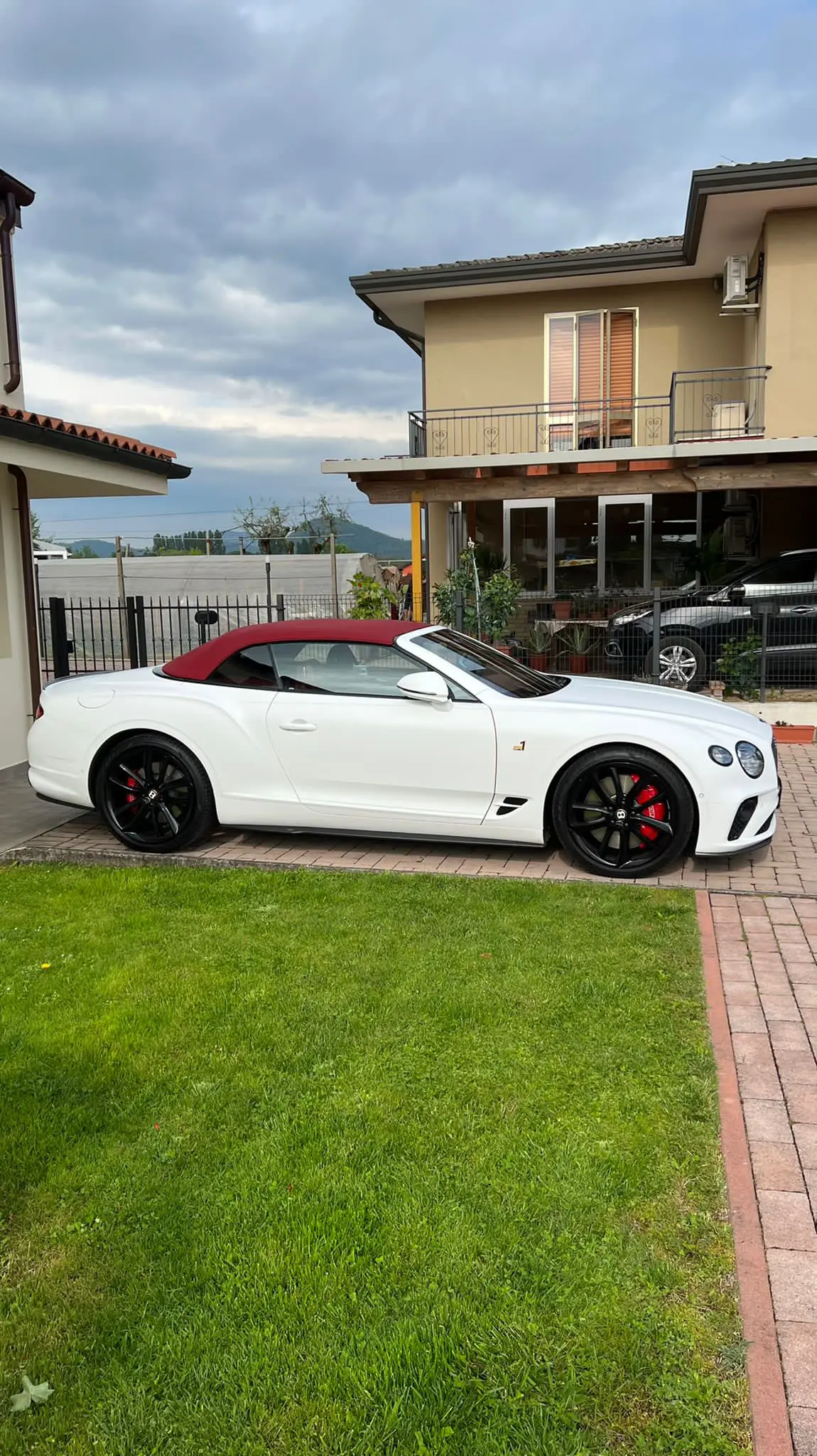 Bentley Continental GTC W12 Number-1