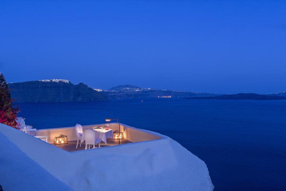 Canaves Oia Suites