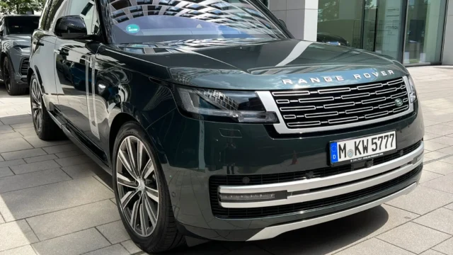 Land Rover Range Rover Vogue D350