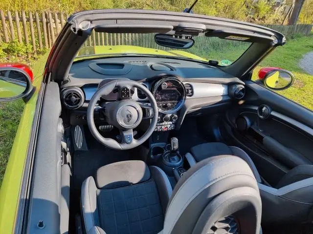 Mini John Cooper Works Cabrio