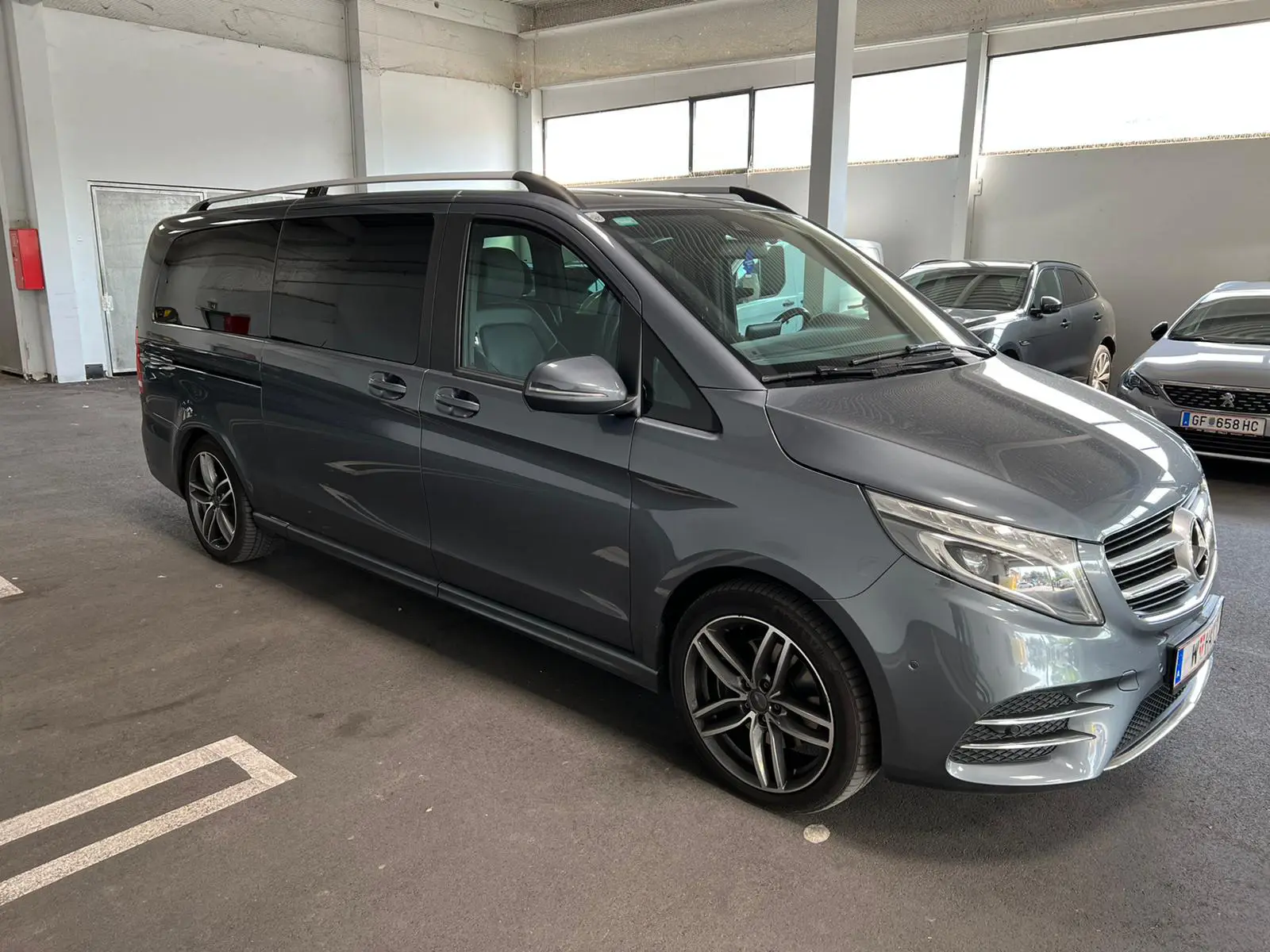 Mercedes-Benz V-Class