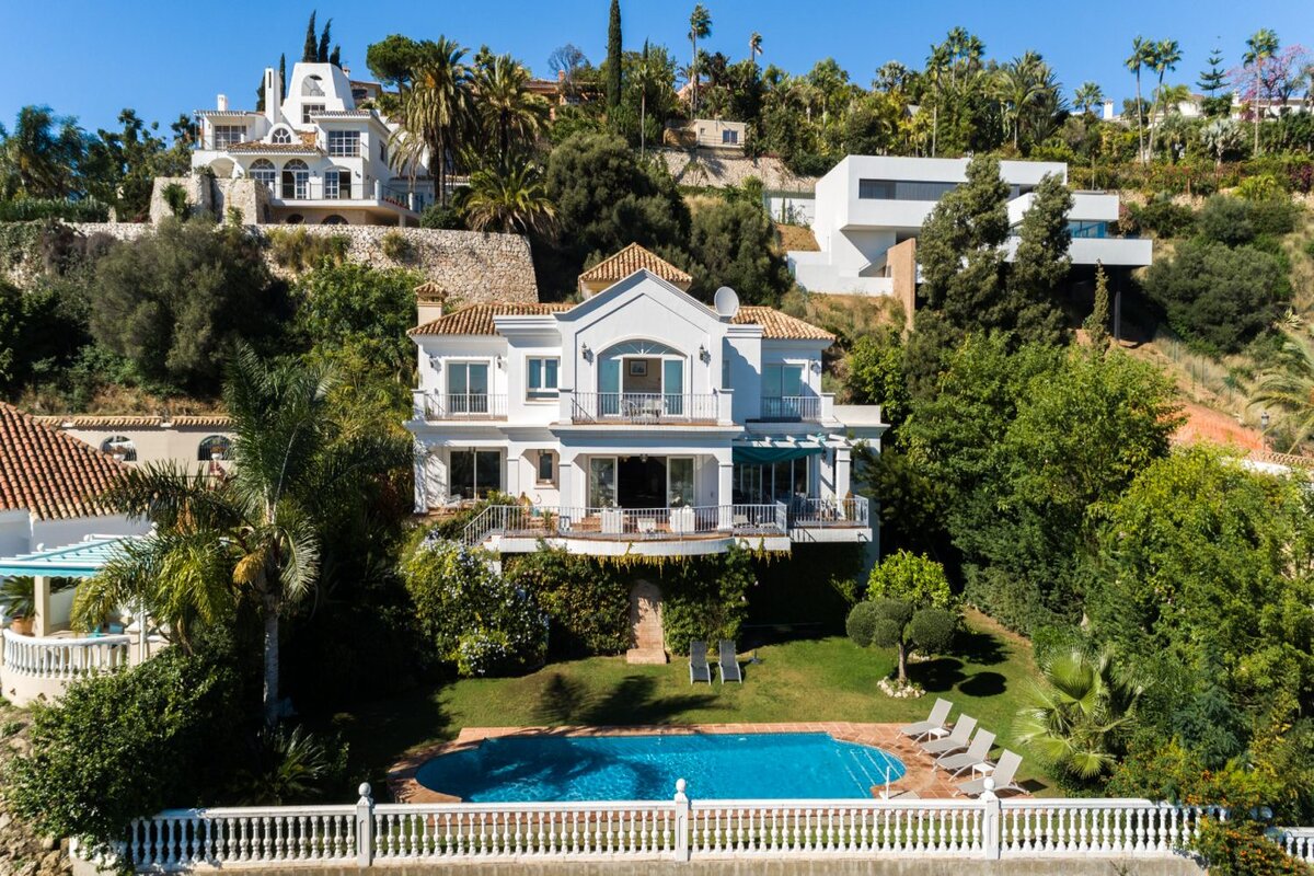 ANDALUSIAN SEA VIEW VILLA