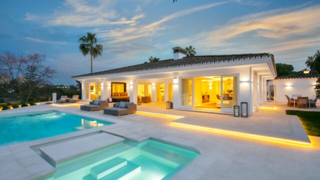 EXCELLENT FRONTLINE GOLF VILLA, Marbella