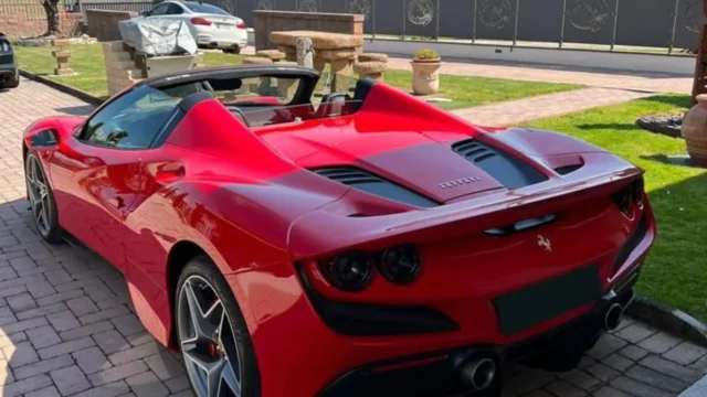 Ferrari F8 Spider