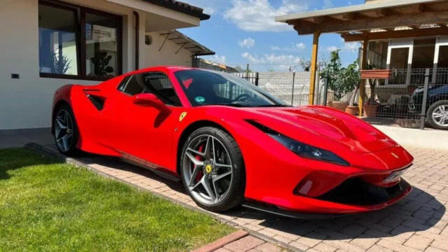 Ferrari F8 Spider