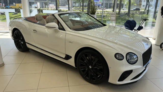 Bentley Continental GTC Speed Edition 12