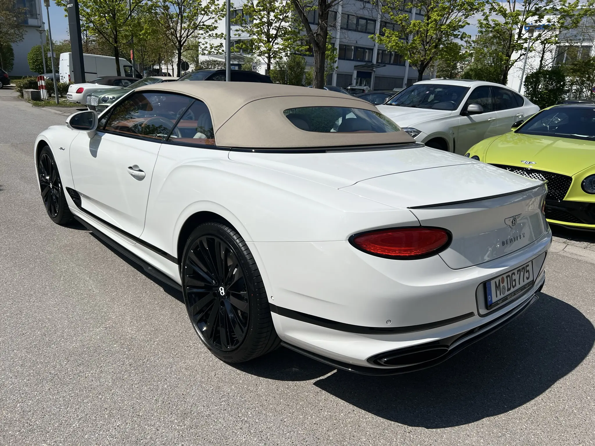 Bentley Continental GTC Speed Edition 12