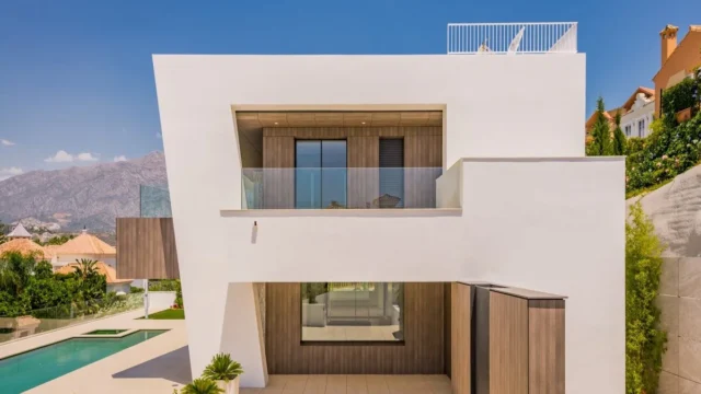 STUNNING NEWLY BUILT GOLF VILLA, Marbella