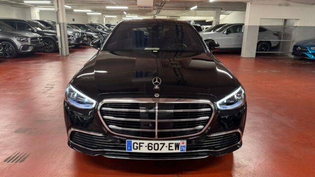 Mercedes Benz S class in Paris (France)