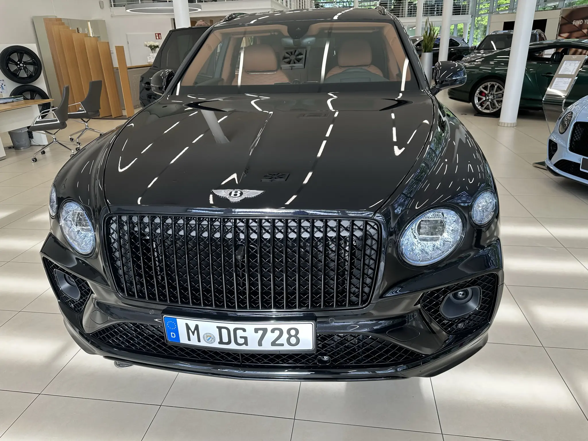 Bentley Bentayga Long