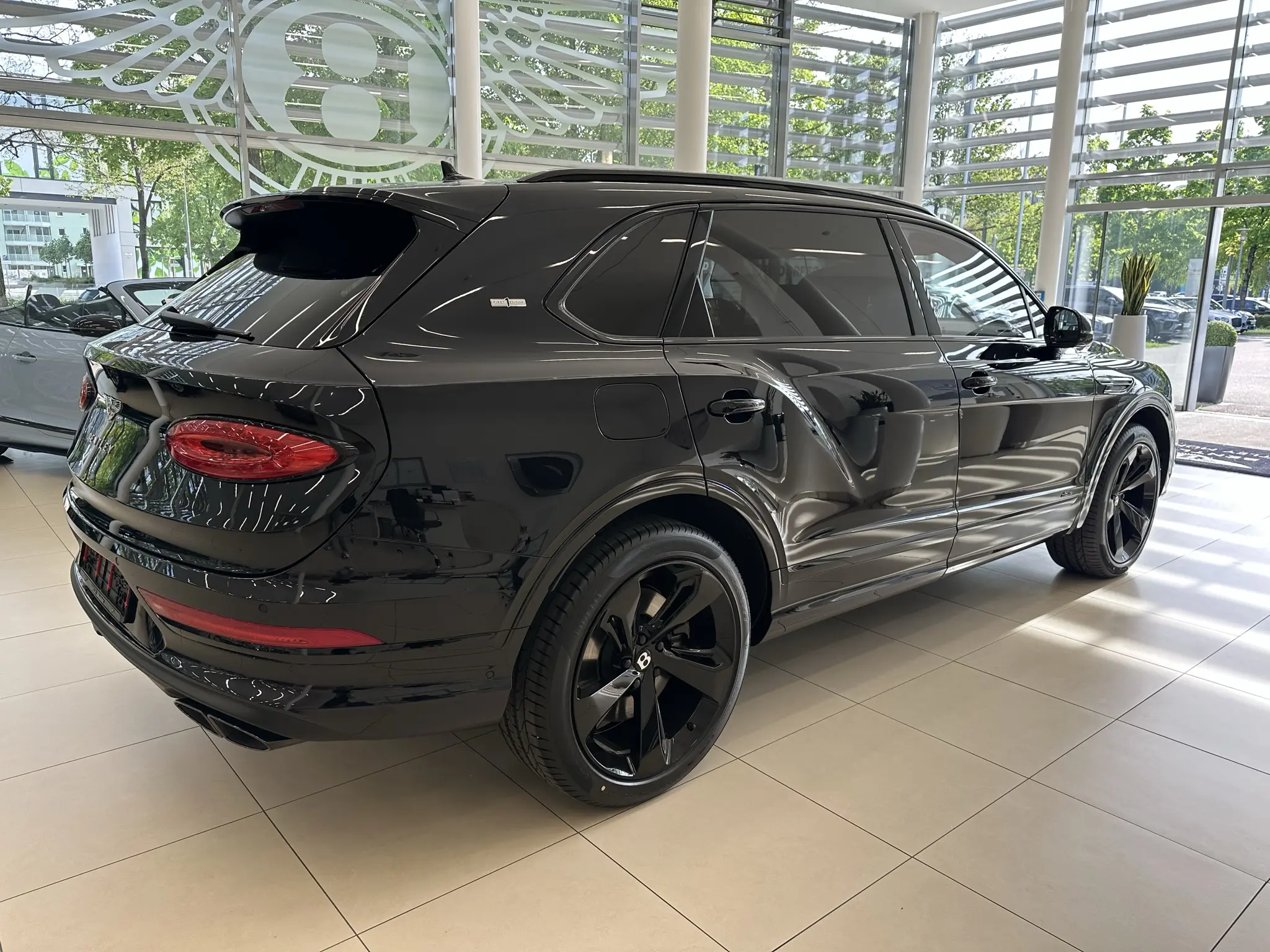 Bentley Bentayga Long