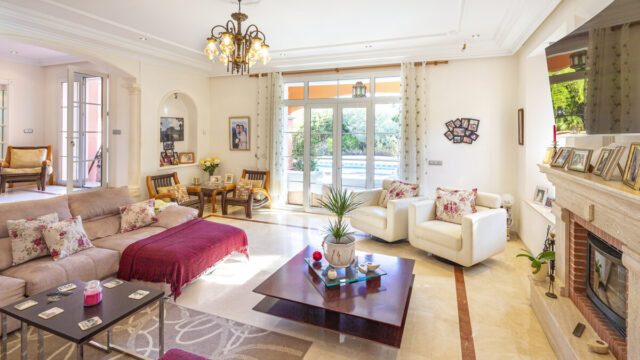 Villa in Estepona