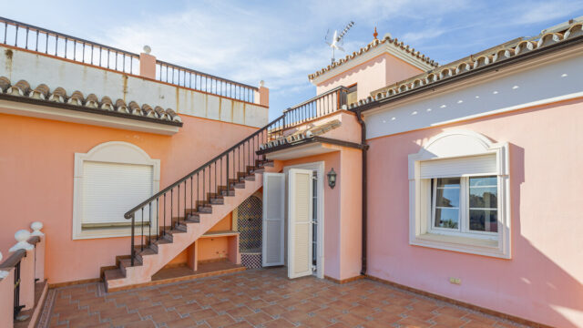 Villa in Estepona