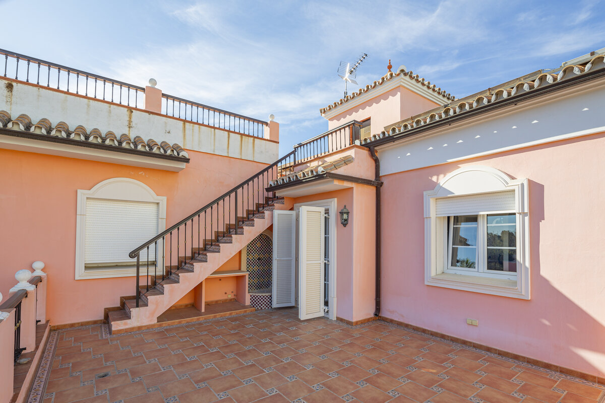 Villa in Estepona