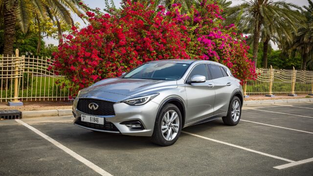 Infiniti Q30