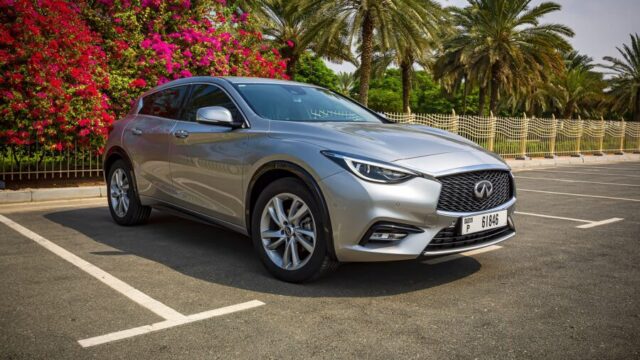 Infiniti Q30