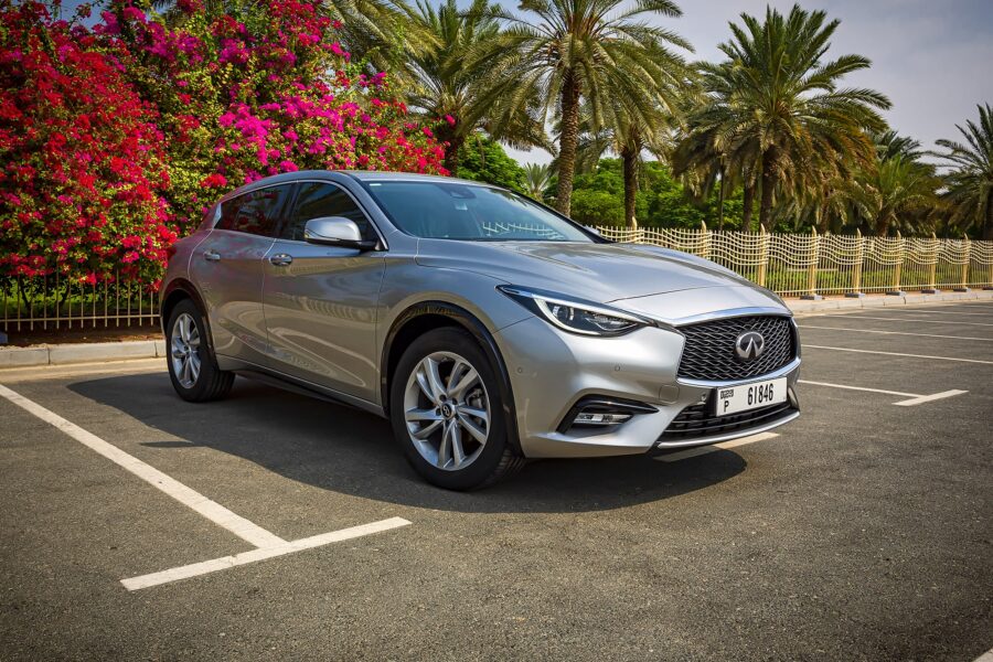 Infiniti Q30