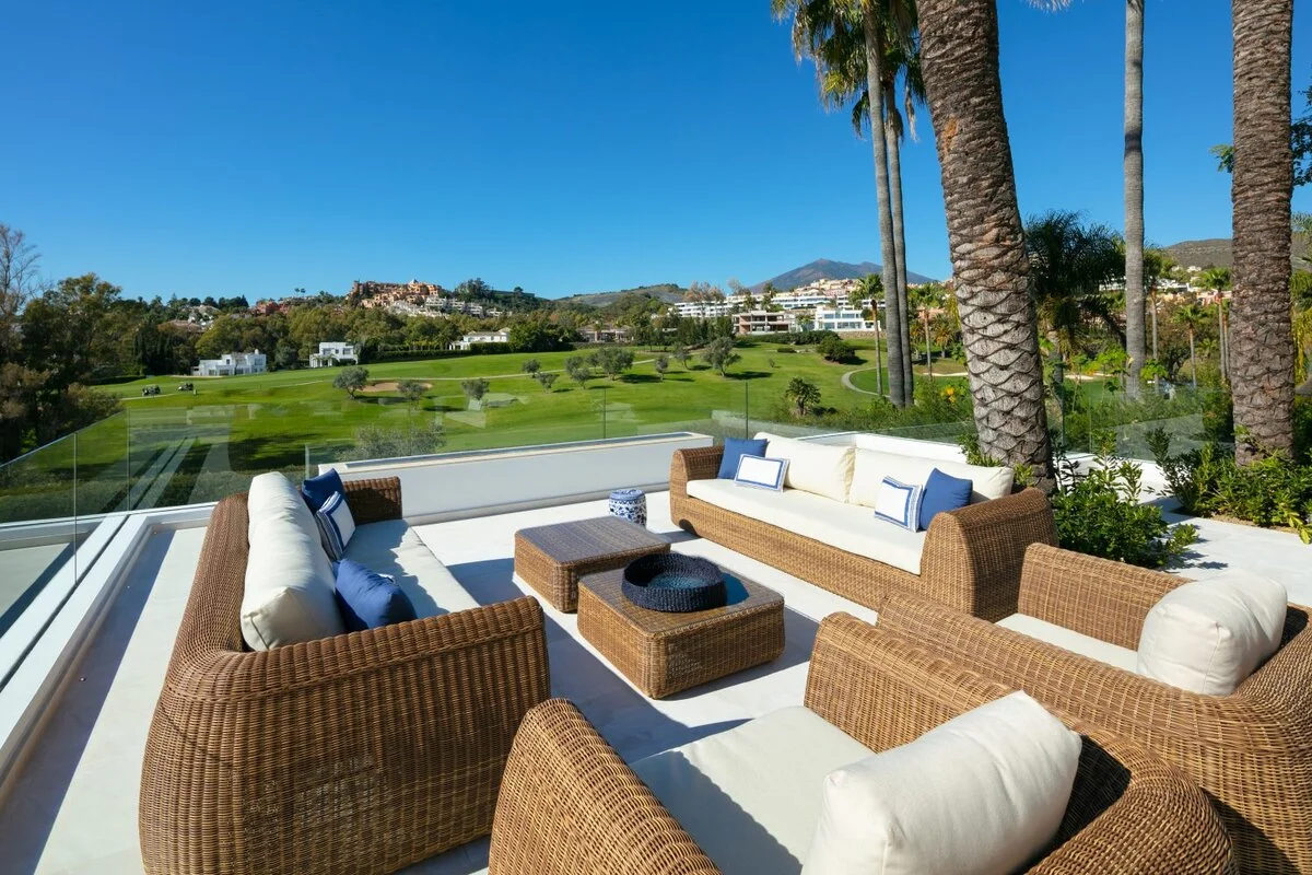 SUPERB VILLA FRONTLINE GOLF TO LOS NARANJOS, Marbella