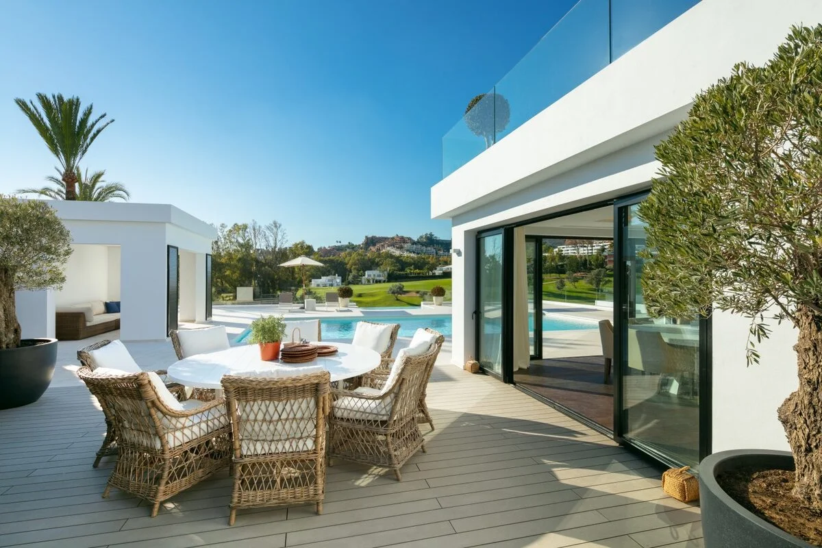 SUPERB VILLA FRONTLINE GOLF TO LOS NARANJOS, Marbella