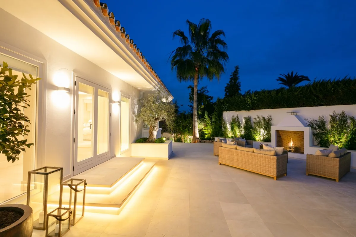 EXCELLENT FRONTLINE GOLF VILLA, Marbella