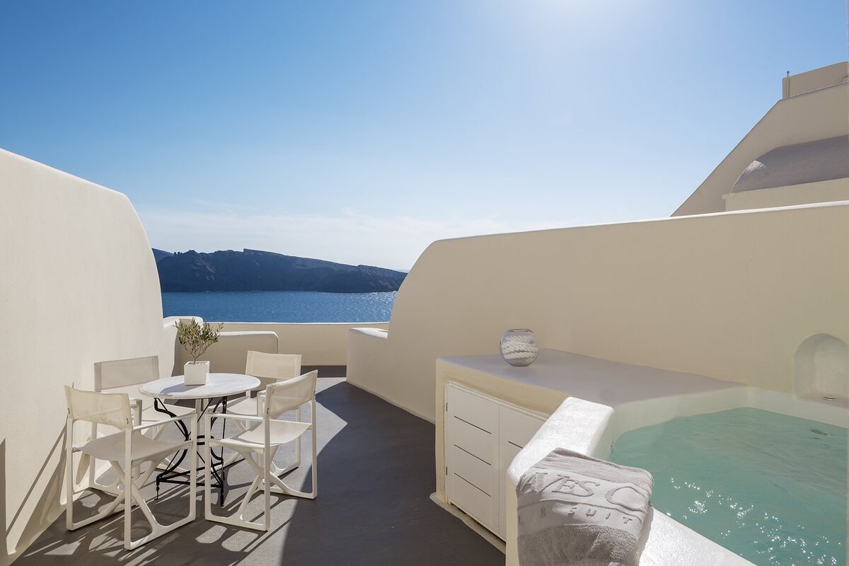 Canaves Oia Suites