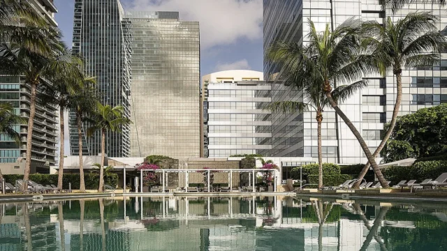 Four Seasons Hotel Miami