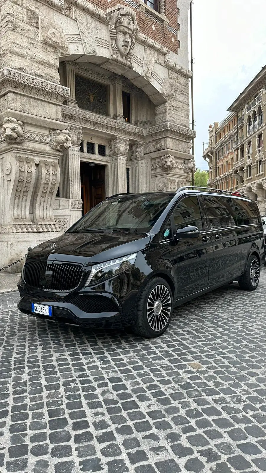 Mercedes-Benz V-Class