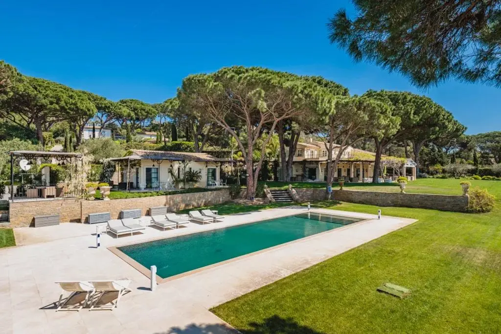 Villa Saint-Tropez, Les Parcs